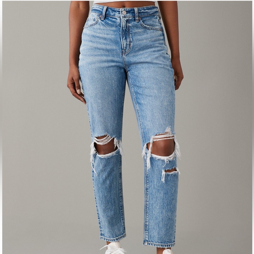 American Eagle Strigid Ripped Mom Jean